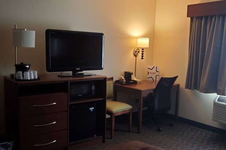 Room 8 of 25